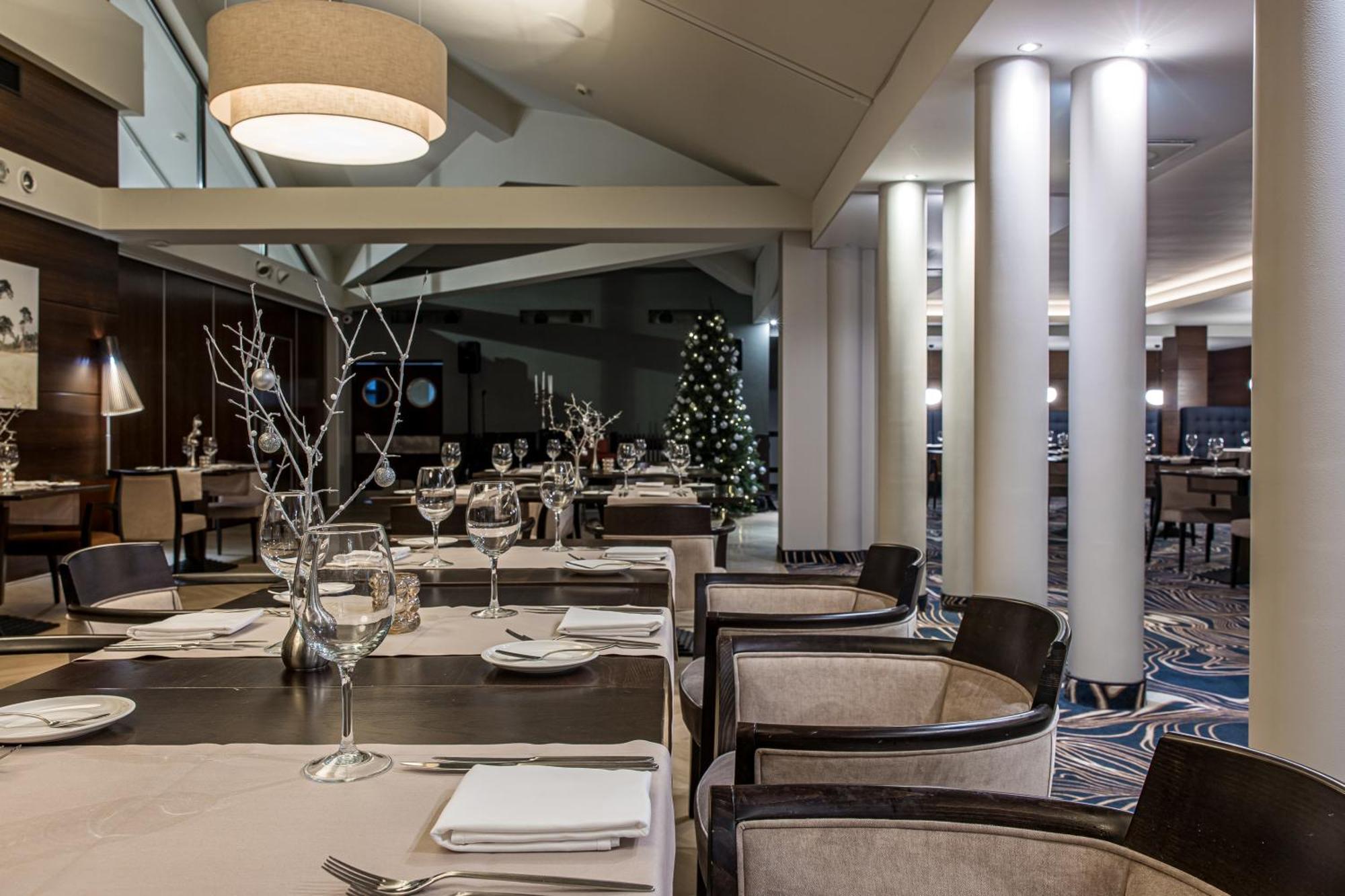 Mercure Palanga Vanagupe Resort & Spa Buitenkant foto Restaurant